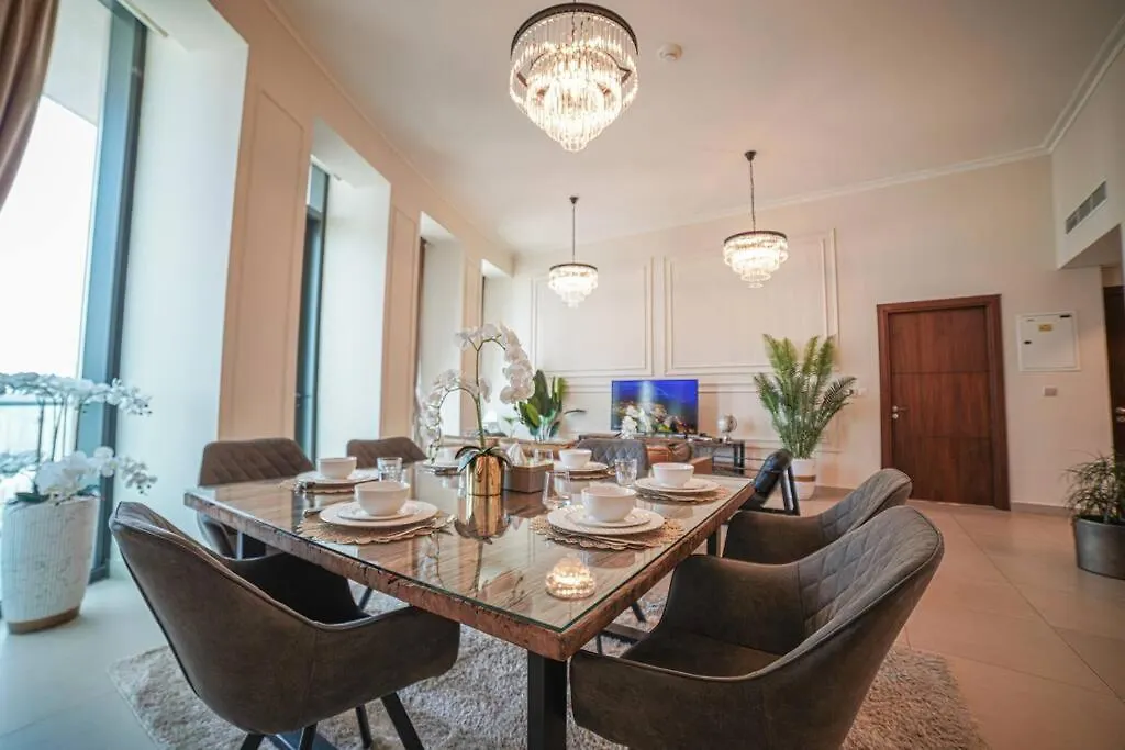 Apartment First Class 2Br With Full Dubai Skyline & Sea View
